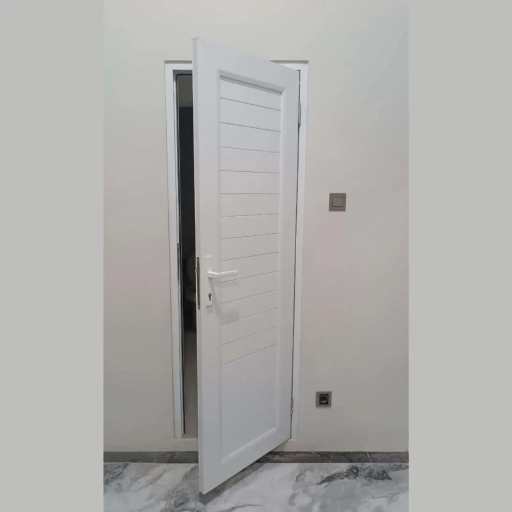 Pintu Swing 1024px